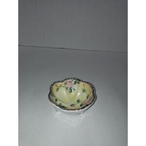 Vintage Beautiful Hand Painted Nippon 3 Footed Bowl With Soft Pink Flowers